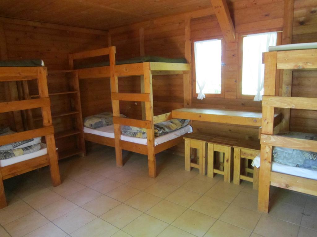 Nyirfaliget Lovaskemping Es Turistahaz 호텔 Nyíregyháza 객실 사진